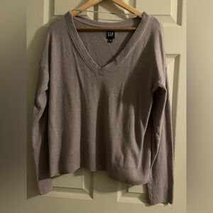 GAP V-Neck Sweater​